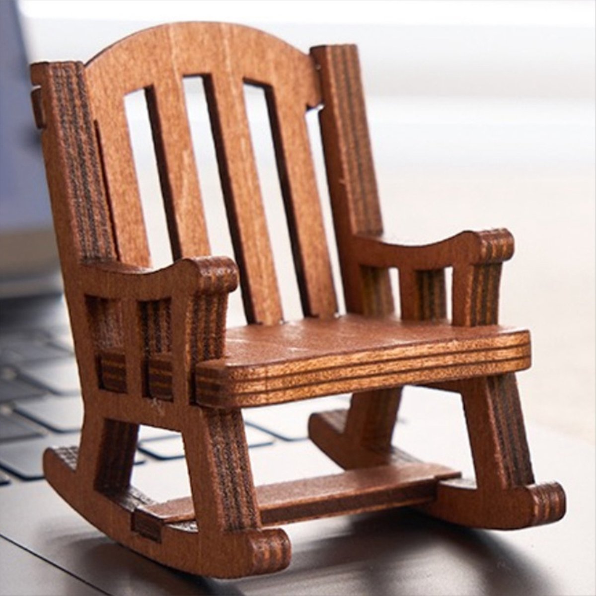 Luminária de Mesa em Forma de  - Home Office Budget avaliação e preço